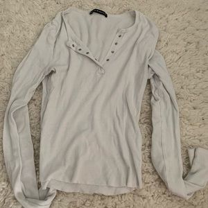 White quarter bottom up t shirt